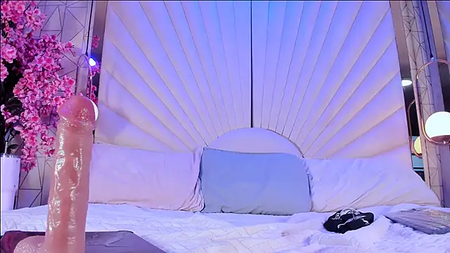 TessaCooper1 webcam
