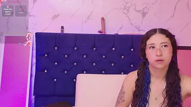 Dakotaa_Johnson live cam on StripChat