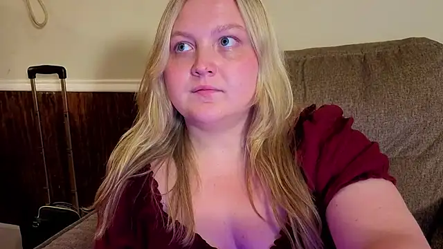 PhatAssBlond webcam