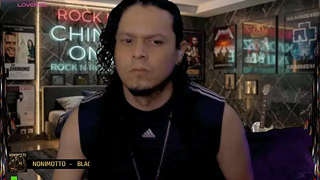chino_roz webcam