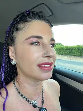 Eva_Pearl
