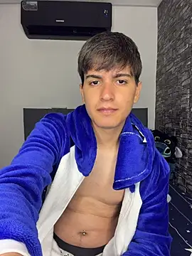 naim_theking - Naim_TheKing's free webcam - UK Sex Cams