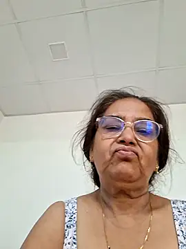 Priya-696