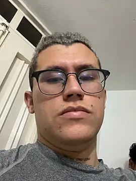 Kurtxxx22 webcam