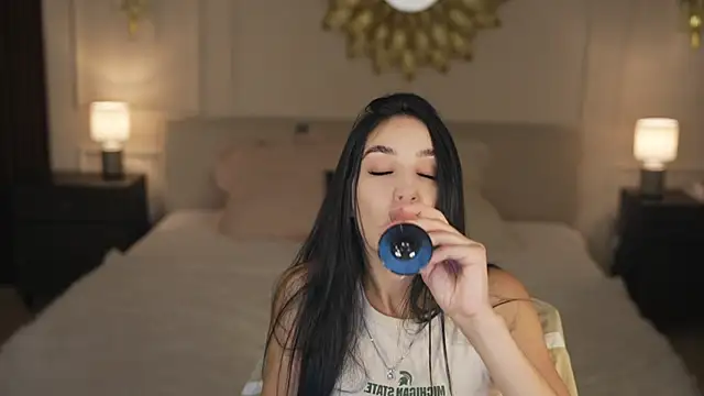 Mila_Rose054 webcam