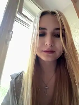 MarlboroWeb 📶 live nude stream