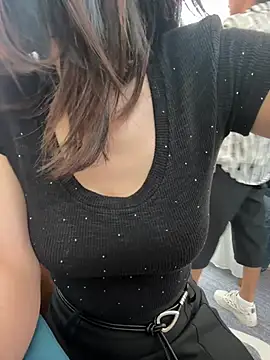 Apple-979 live cam