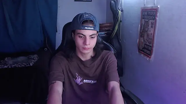 Elastic_Fantasy webcam