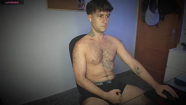 HonestAndrew webcam