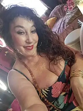 GypsyEsmeralda webcam