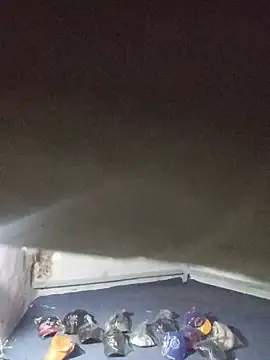 hairy_mannn webcam