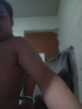 Riverict0r live cam on StripChat