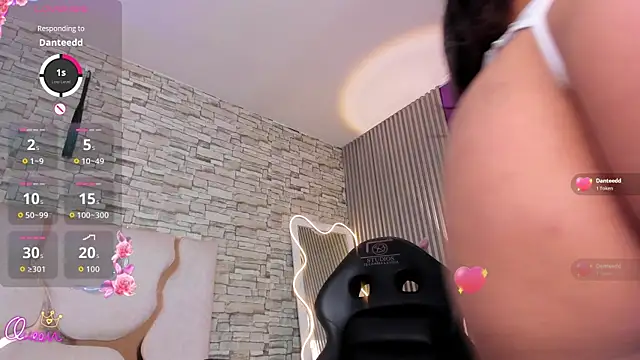 Laulin_tay webcam
