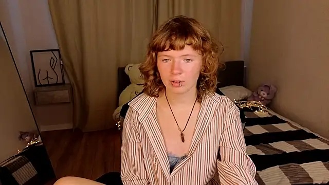 VioletDesiree webcam