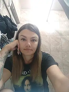 KrissSexi 🔊 free naked chat
