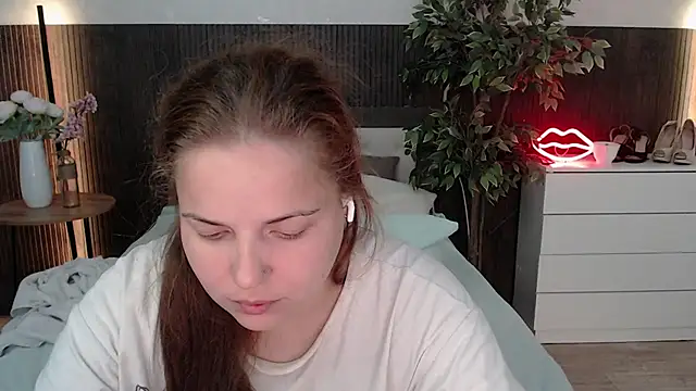 Crazyy_girl_ live cam on StripChat