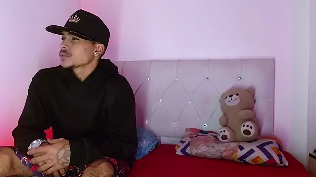 Angel_foxc13 webcam