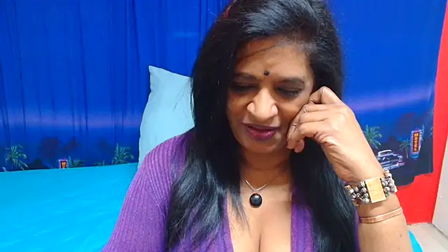 INDIANFUSION live cam on StripChat