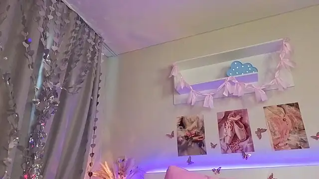 Milly_Lane webcam
