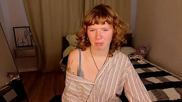 VioletDesiree webcam