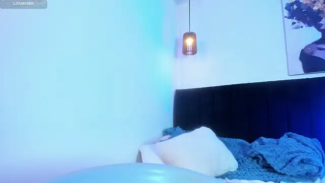 dolly_zoe webcam