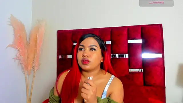 KeiraMendoza live cam on StripChat