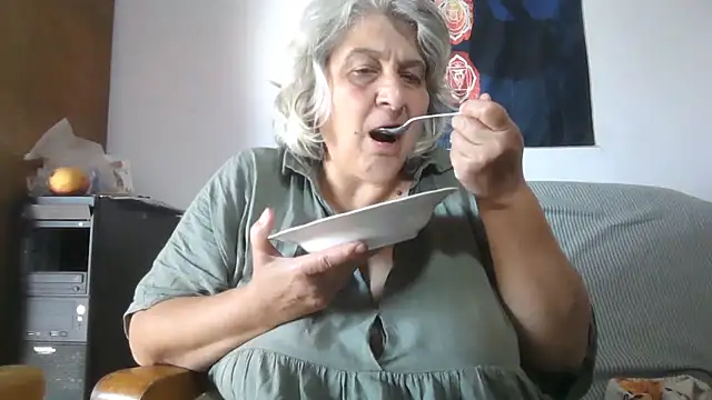 ExquisiteMature webcam