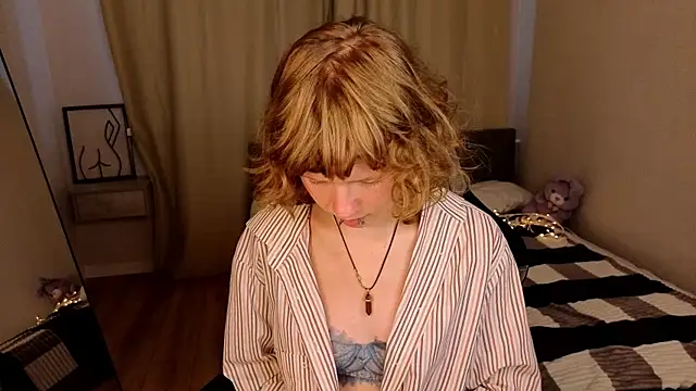 VioletDesiree webcam