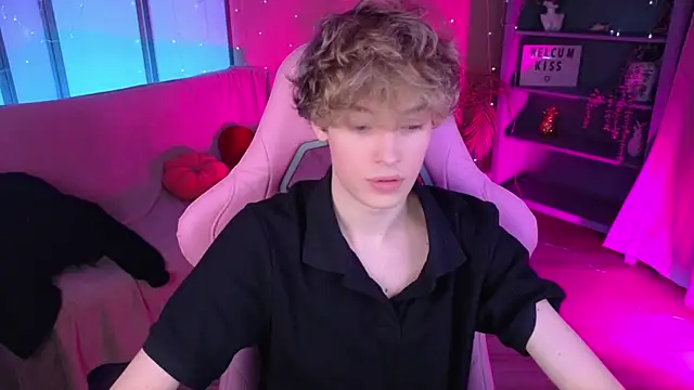 kevingarsiaa (M twink) - jerk off 1 min