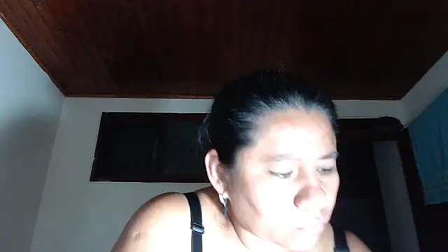 adrixxx38 webcam