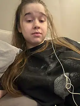 HornyGirlH 🤽 live naked webcam