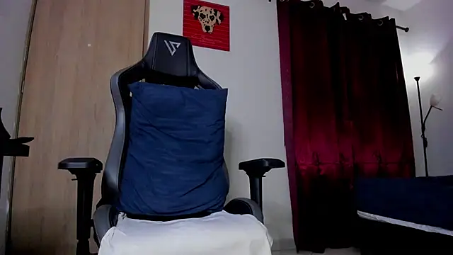 Cloudy_pigDude webcam