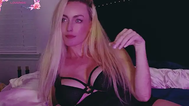F-a-r-r-a-h_unlocked 🍈 free live cam