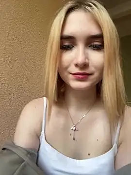 MarlboroWeb 📶 live nude stream