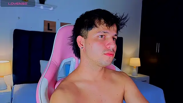 Issac_james_ live cam