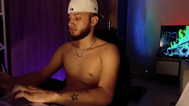 Ryan_Miller111 webcam