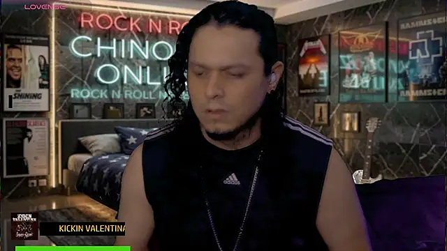 chino_roz live cam on StripChat