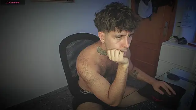 HonestAndrew webcam