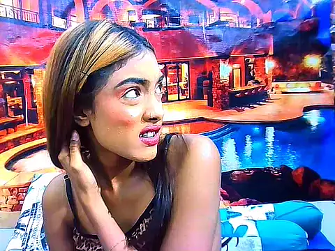 IndianPretty14u2Luv webcam
