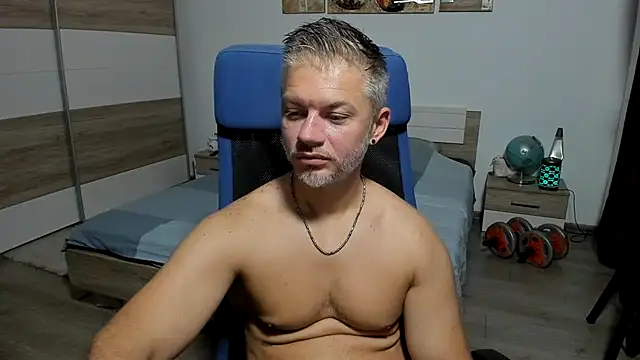 RobbyShawz live cam on StripChat