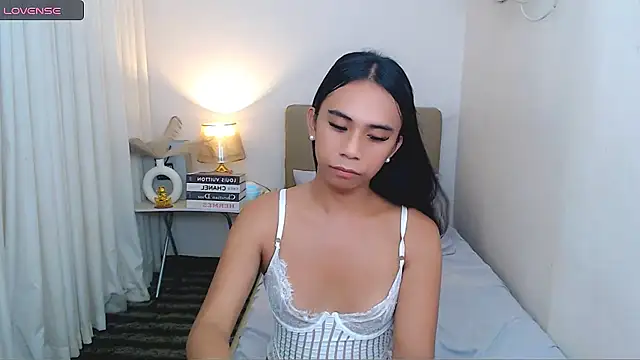 scarlet_smith7 (T teen) - love to see u scarlet