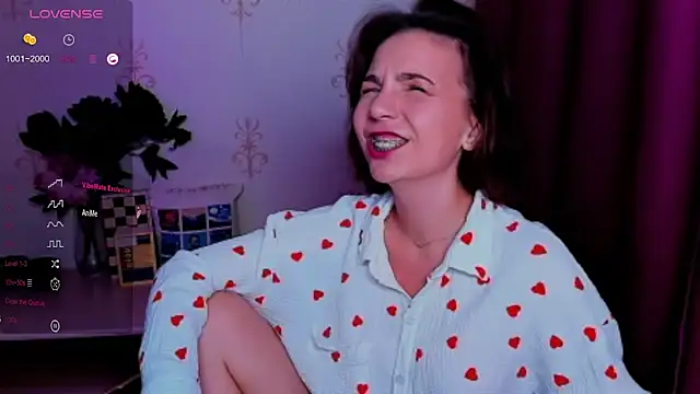 KindHazelHere_ webcam