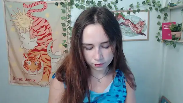 VeryVeryVeryShy_ live cam on StripChat