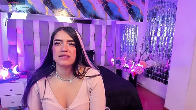 IsaDiiaz live cam on StripChat