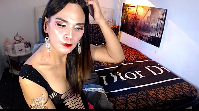 NinaDOM4CUM webcam