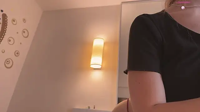 VeronikaAv webcam
