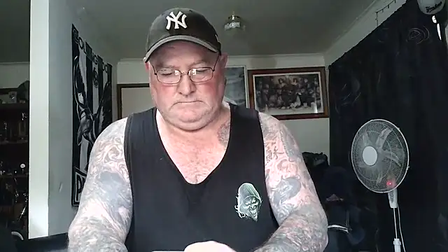 KINKYBLUEYES69 webcam