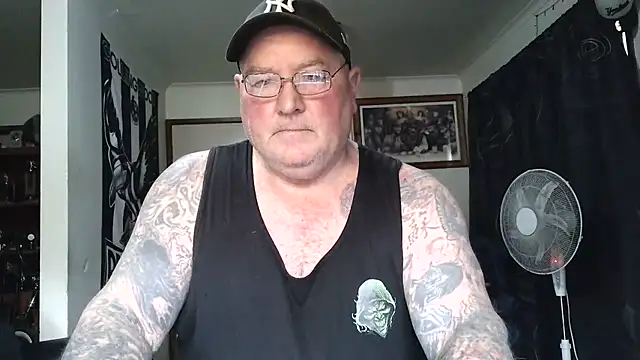 KINKYBLUEYES69 webcam