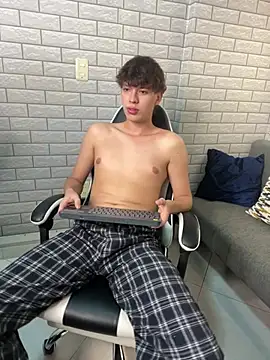 Nicola_hard webcam