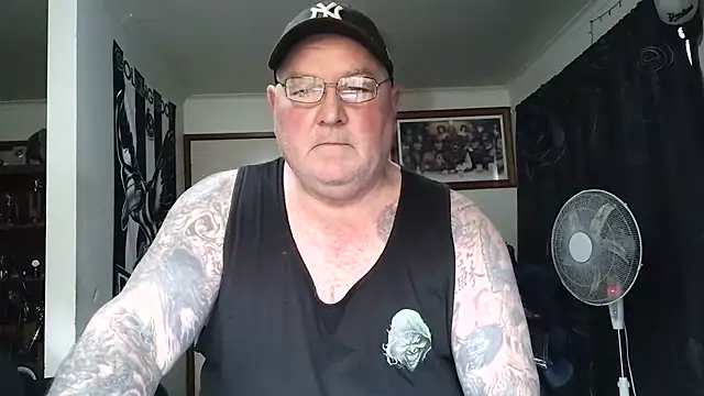 KINKYBLUEYES69 webcam